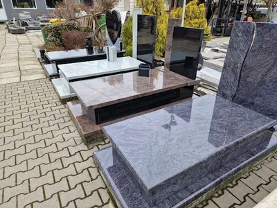 Nagrobki R.Gąsiorowski